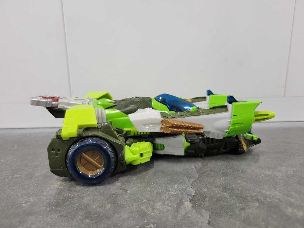 Crumplezone Vehicle Mode vj40 - Hasbro (Cybertron) action figure collectible - Main Image 3