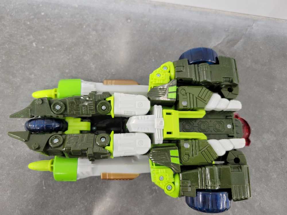 Crumplezone Vehicle Mode vj40 - Hasbro (Cybertron) action figure collectible - Main Image 4