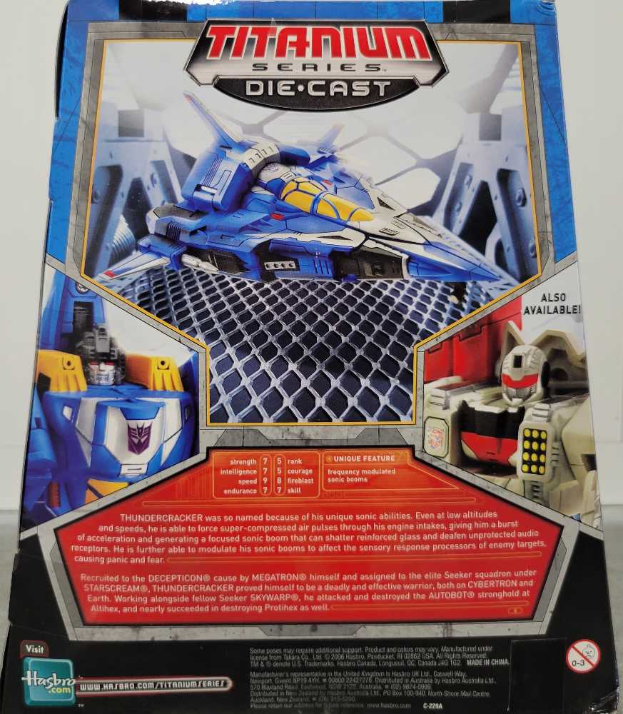 Thundercracker WWI Boxed - Hasbro (Titanium) action figure collectible - Main Image 4