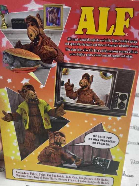 ALF - Neca action figure collectible - Main Image 2