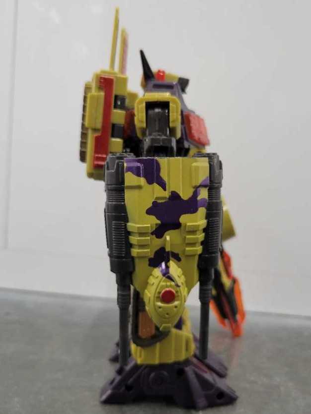 Six Shot - Hasbro (Energon) action figure collectible - Main Image 3