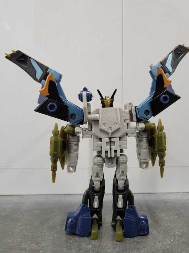 Slugslinger 1st Robot Mode - Hasbro (Energon) action figure collectible - Main Image 4