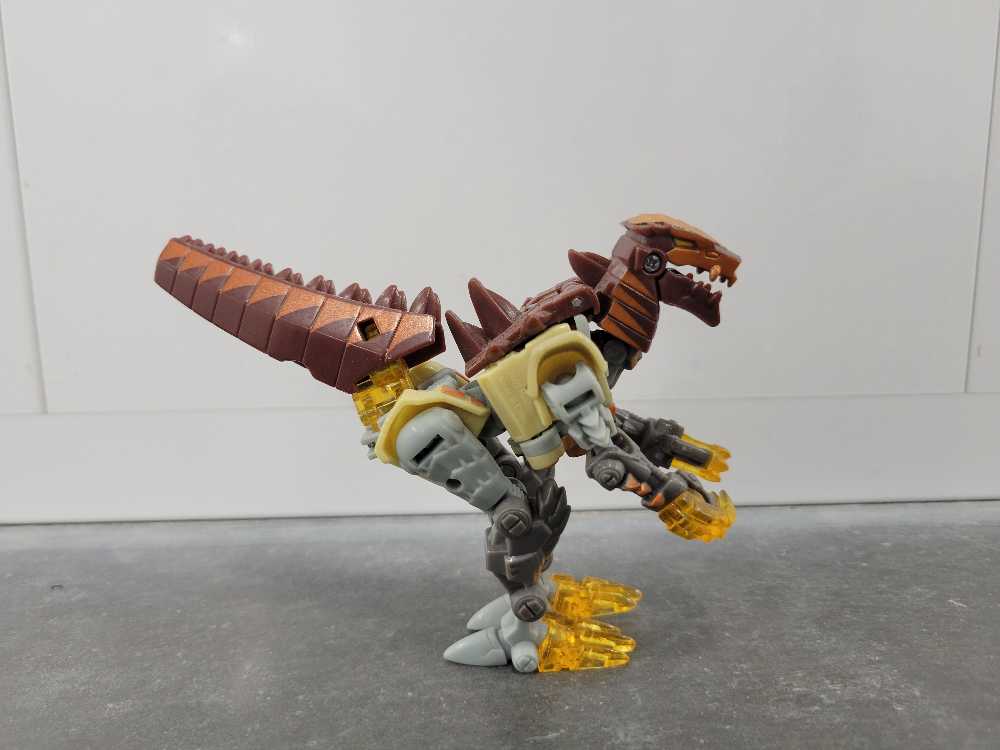 Doom-Lock 4th Missing Accessories  - Hasbro (Energon) action figure collectible - Main Image 3