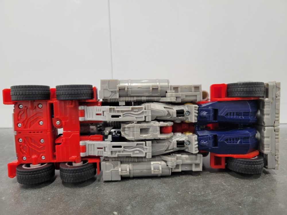 Optimus Prime Leader 6th Truck Mode  - Hasbro (Movie) action figure collectible - Main Image 4