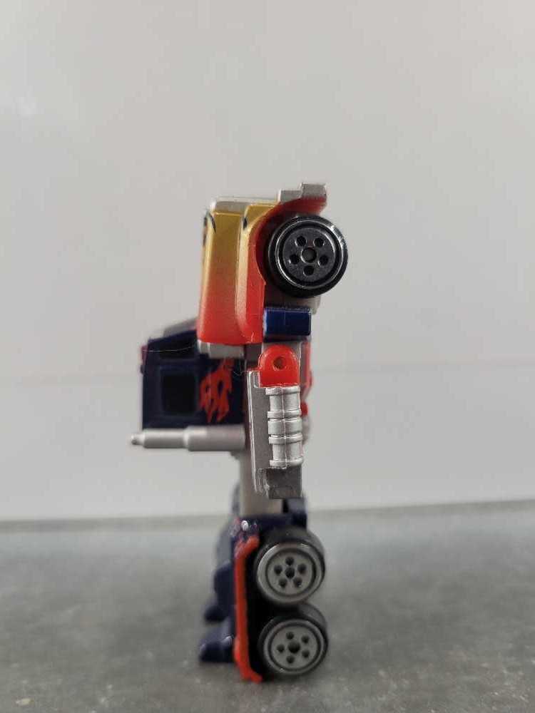 Optimus Prime Spychanger - Takara (Movie) action figure collectible - Main Image 2