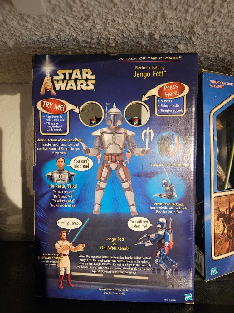 12” Electronic Battling Jango Fett   (2002-2003 Star Wars Saga) action figure collectible [Barcode 076930848937] - Main Image 2