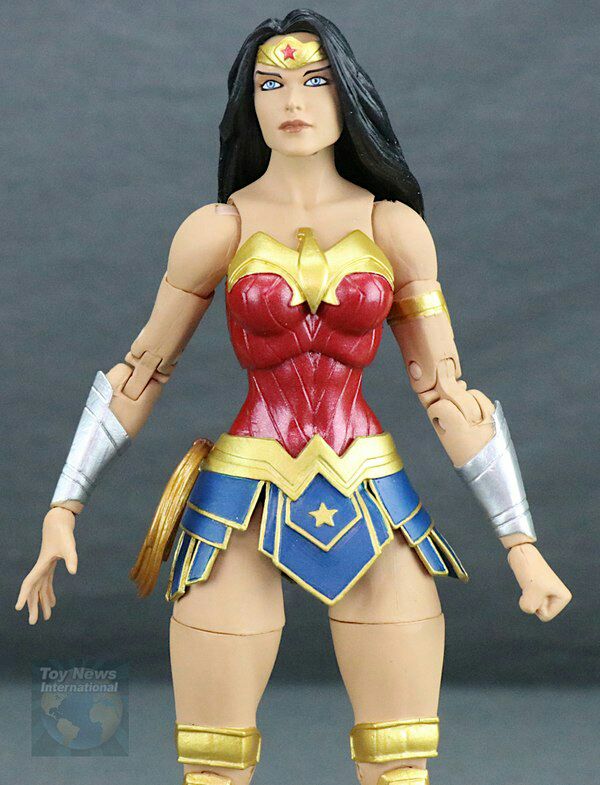 DC Essentials 14 - Wonder Woman - DC Collectibles (DC Essentials) action figure collectible - Main Image 2