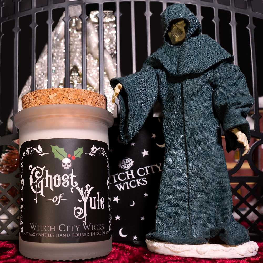 CANDLE: Christmas Witch City Wicks Ghost Of Yule 20022 - Witch City Wicks (Christmas Candles) action figure collectible - Main Image 4