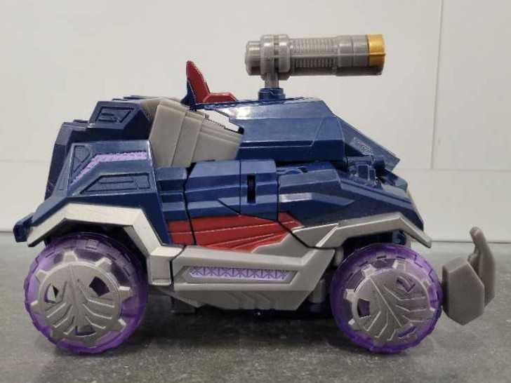 Soundwave Voyager Project Missing Laserbeak - Hasbro (Generations War For Cybertron) action figure collectible - Main Image 3