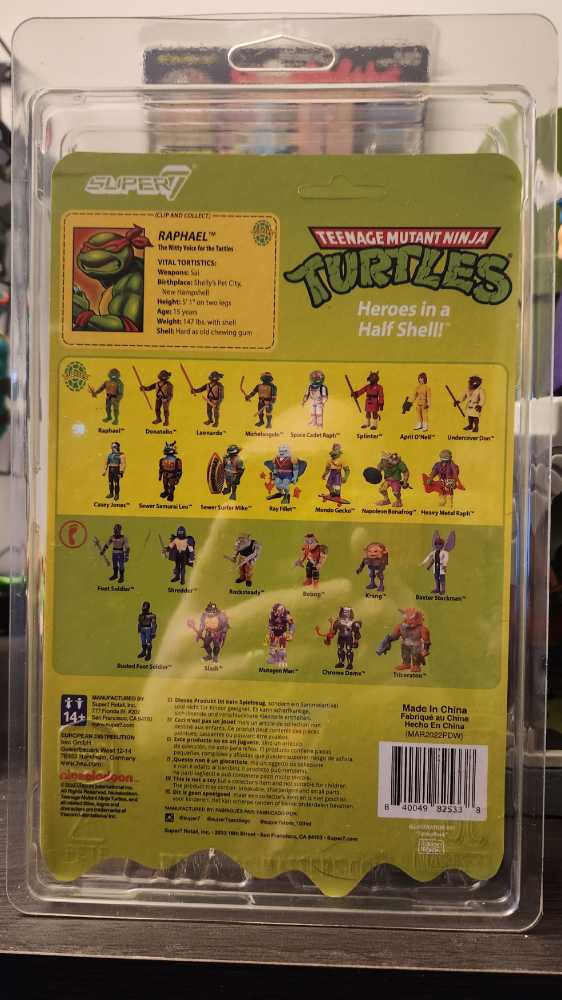 Super 7 TMNT Reaction Figure - Raphael Mutagen Ooze - Super7 (Teenage Mutant Ninja Turtles (Super7)) action figure collectible [Barcode 840049825338] - Main Image 2