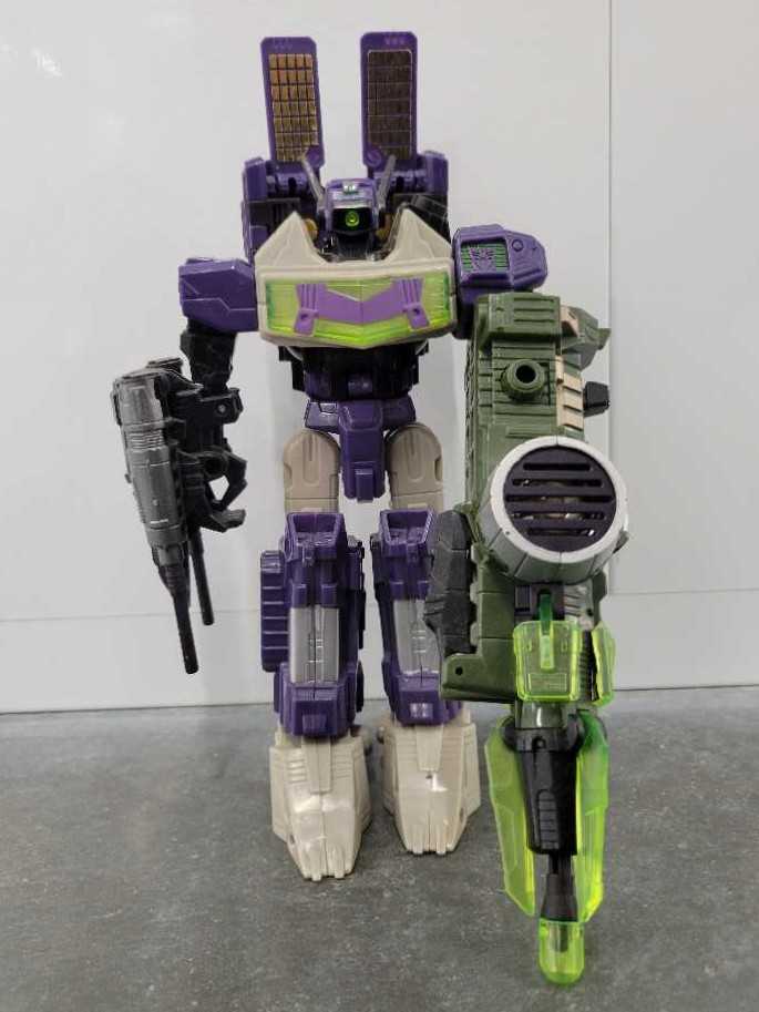 Shockblast Shockwave - Hasbro (Energon) action figure collectible - Main Image 2