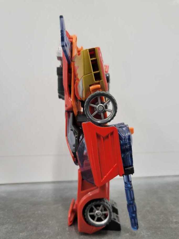 Excellion - Hasbro (Cybertron) action figure collectible - Main Image 3