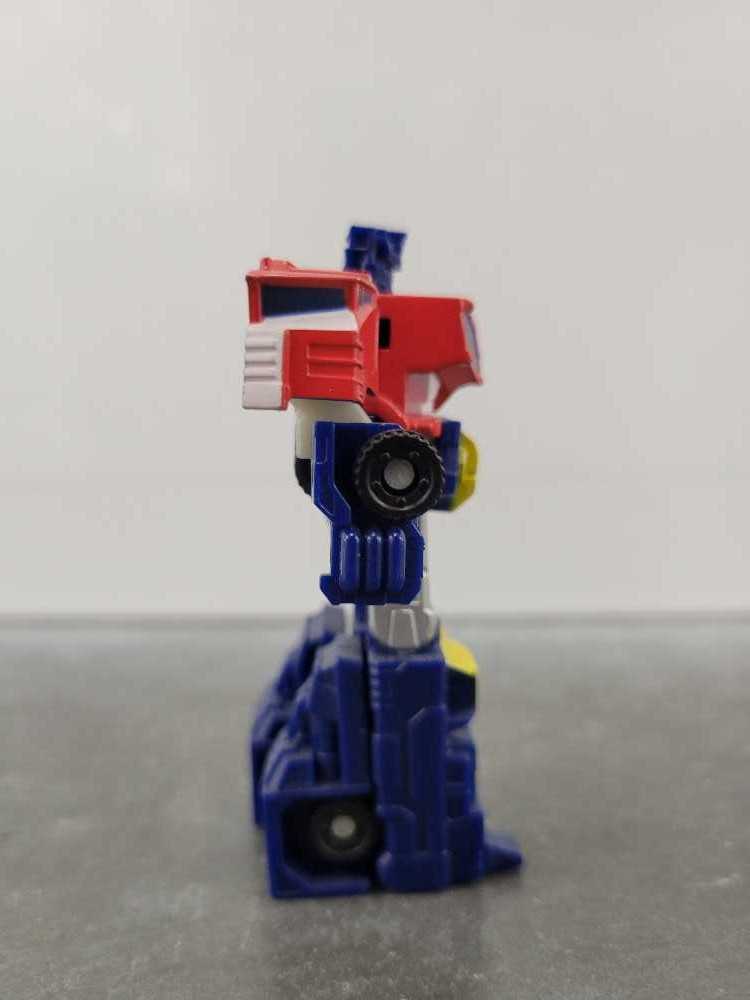 Optimus Prime Legends 1st Robot Mode - Hasbro (Cybertron) action figure collectible - Main Image 2