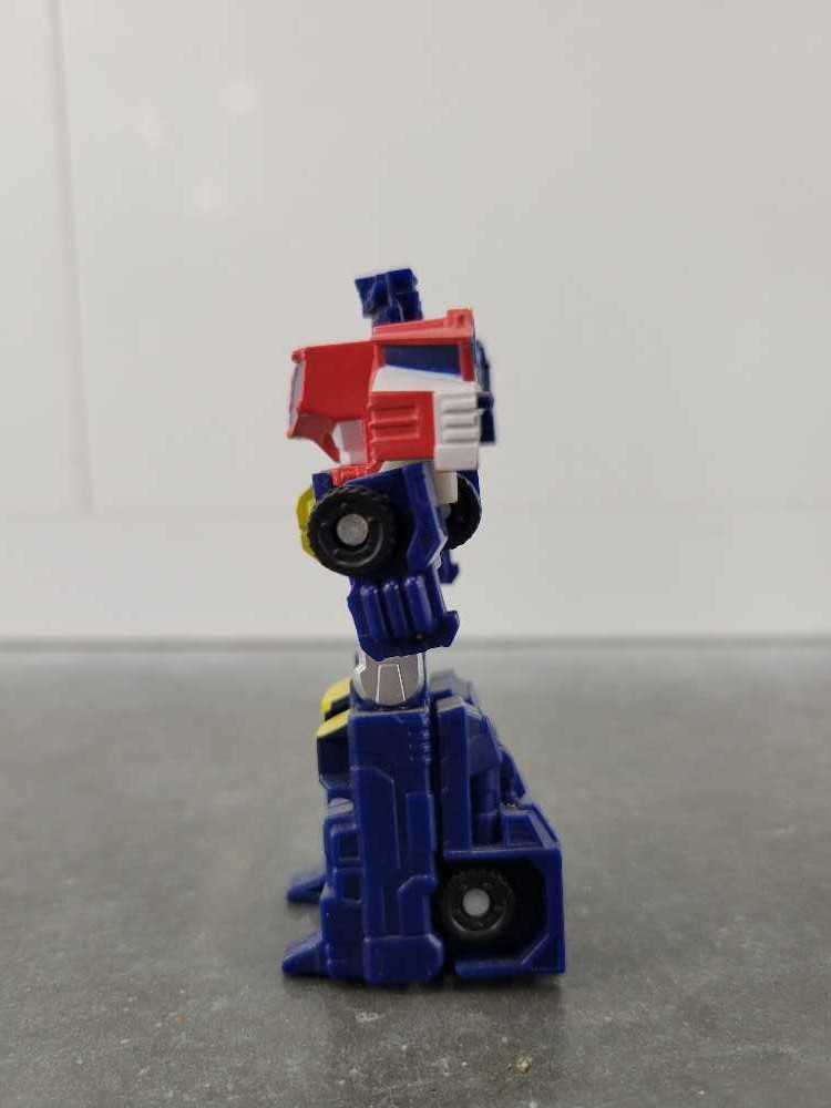 Optimus Prime Legends 1st Robot Mode - Hasbro (Cybertron) action figure collectible - Main Image 4