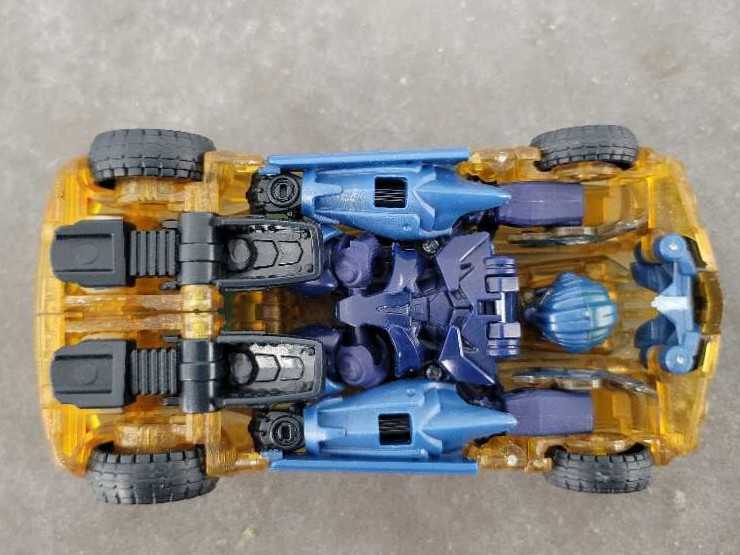 Bumblebee Vehicle Mode Dark Energon Big Bad Toy Store - Hasbro (Prime Dark Energon) action figure collectible - Main Image 4