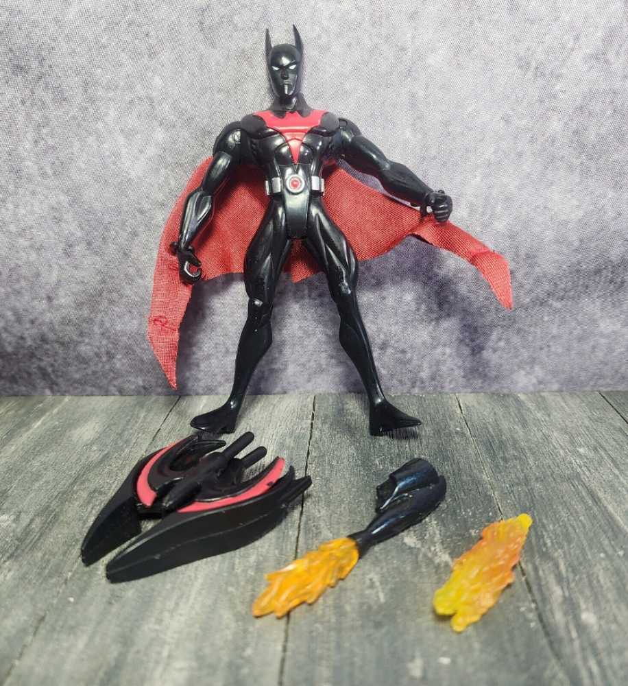 Batman Beyond: Power Cape Batman - Hasbro (Batman beyond) action figure collectible [Barcode 076930644072] - Main Image 3