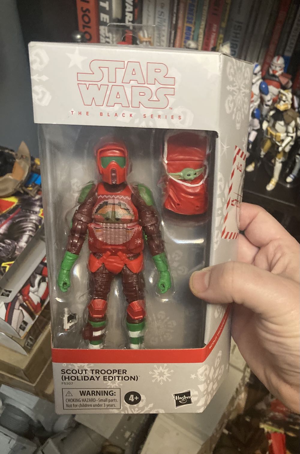Scout Trooper (Holiday Edition) - Disney / Hasbro (Black Series 6” Holiday 2020- 2024) action figure collectible [Barcode 5010993953943] - Main Image 4