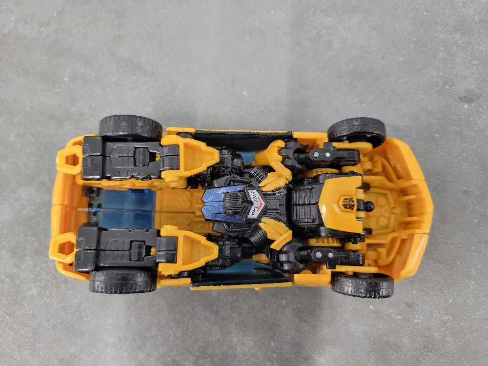 Bumblebee Concept 5th Vehicle Mode No Head - Hasbro (Movie) action figure collectible - Main Image 4