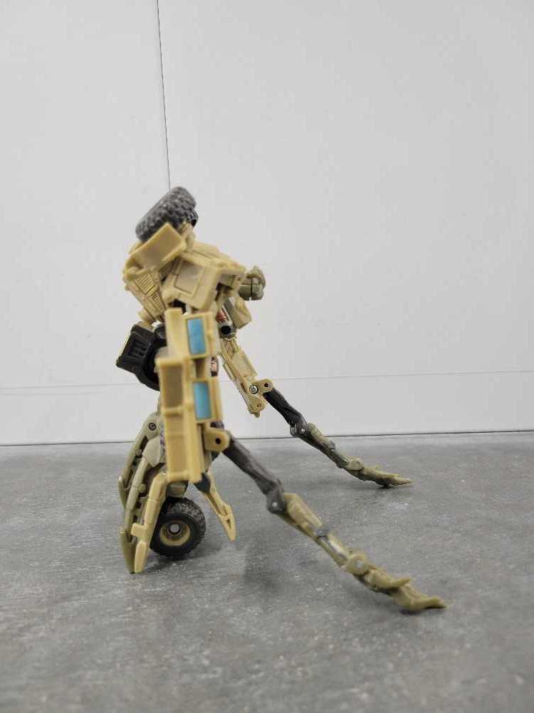 Bonecrusher 3rd Robot Mode - Hasbro (Movie) action figure collectible - Main Image 3