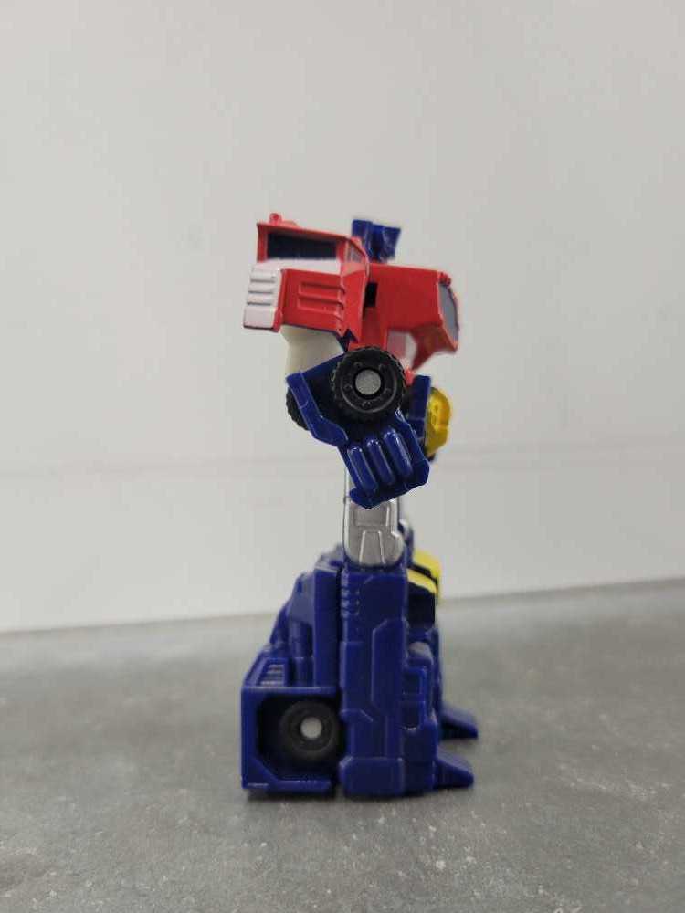 Optimus Prime Legends 2nd Robot Mode  - Hasbro (Cybertron) action figure collectible - Main Image 2