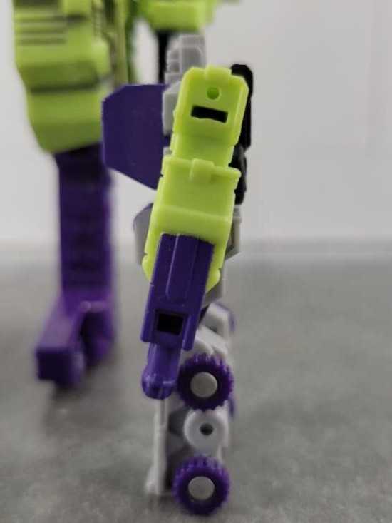 Blackout With Demolishor Energon - Hasbro (Energon) action figure collectible - Main Image 4