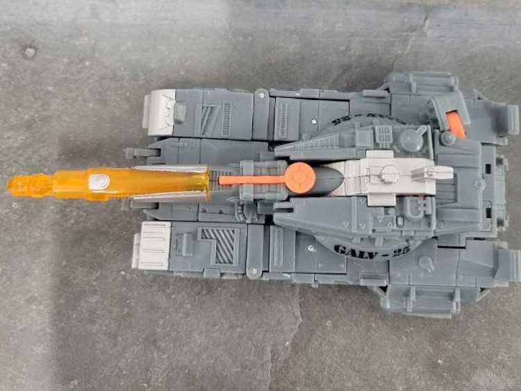 Galvatron Tank Mode - Hasbro (Universe 2.0) action figure collectible - Main Image 2