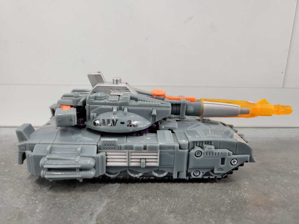 Galvatron Tank Mode - Hasbro (Universe 2.0) action figure collectible - Main Image 3