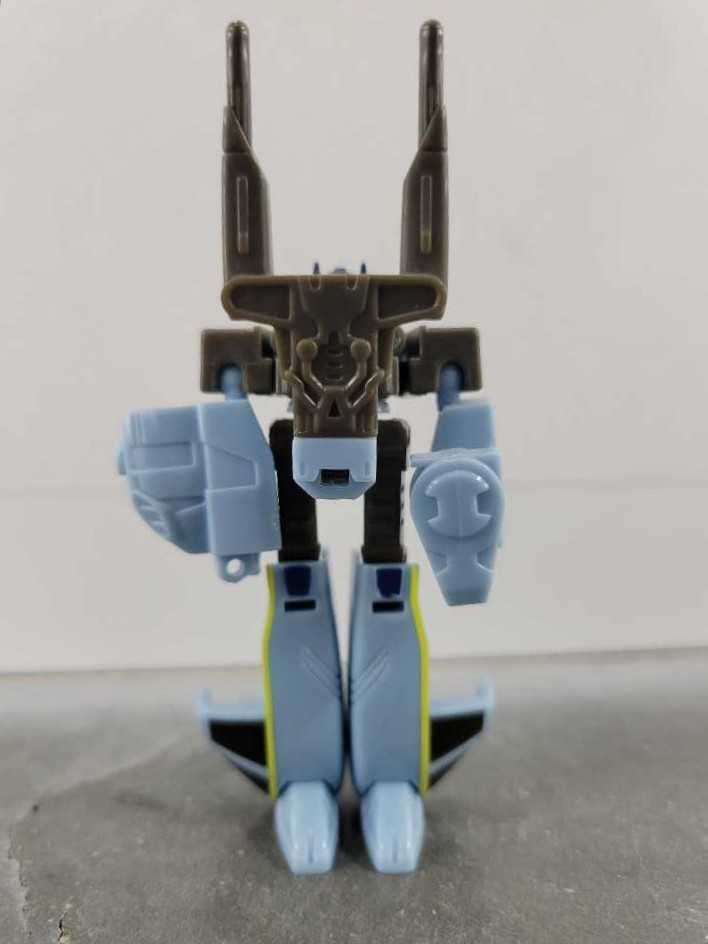 Whirl - Hasbro (Classics) action figure collectible - Main Image 3