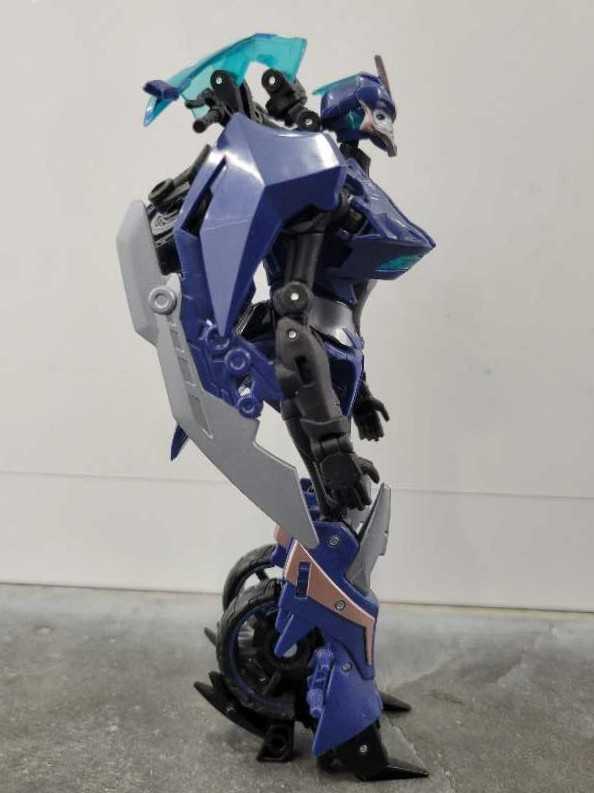 Arcee First Edition - Hasbro (Prime First Edition) action figure collectible - Main Image 3