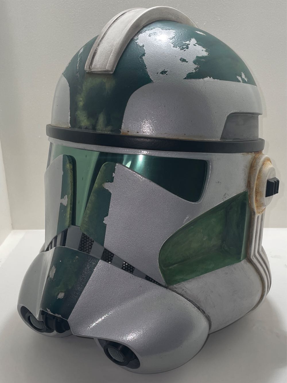 Commander Gree Helmet - Samoilovart action figure collectible - Main Image 3