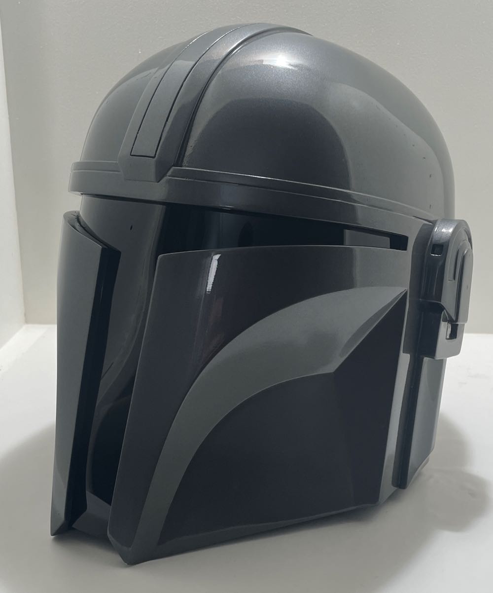 The Mandalorian Helmet - Cybercraft action figure collectible - Main Image 3