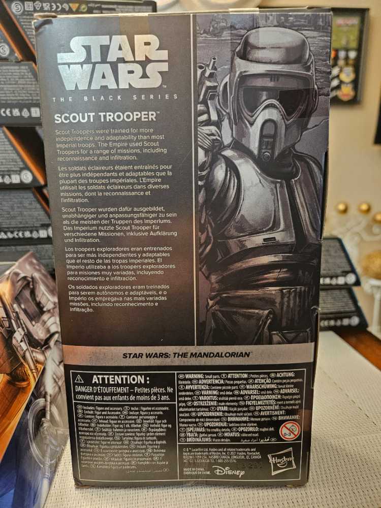 Mandalorian, Scout Trooper (Carbonized) - Disney / Hasbro (Star Wars - The Black Series) action figure collectible [Barcode 5010993899791] - Main Image 2