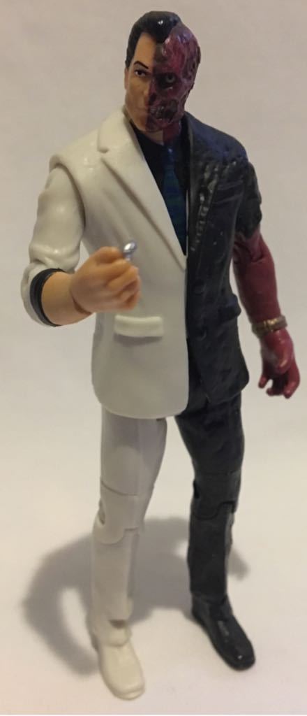 DC: Two-Face - Mattel (Dc Comics Multiverse) action figure collectible - Main Image 2