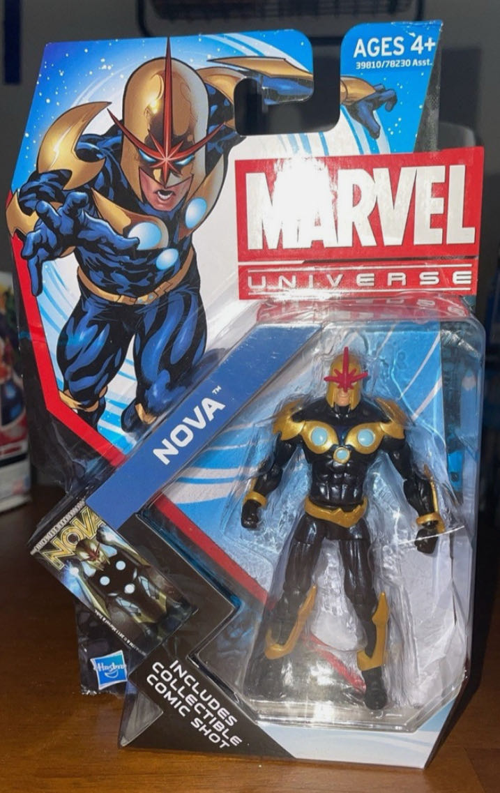 Marvel: Nova - Hasbro (Marvel Universe Fury Files) action figure collectible - Main Image 3