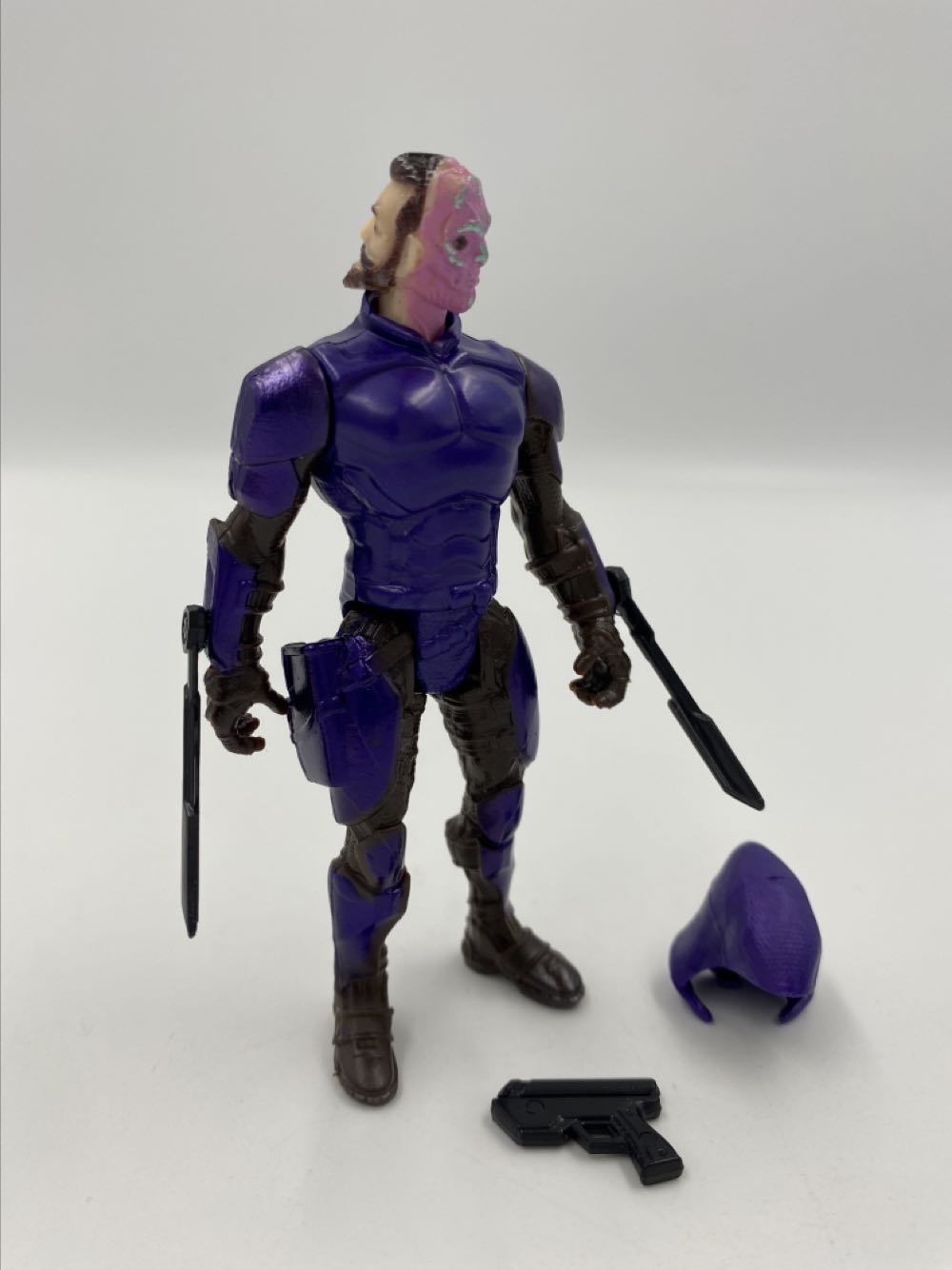 Final Faction: Torn - Greenbrier International (Final Faction) action figure collectible - Main Image 2