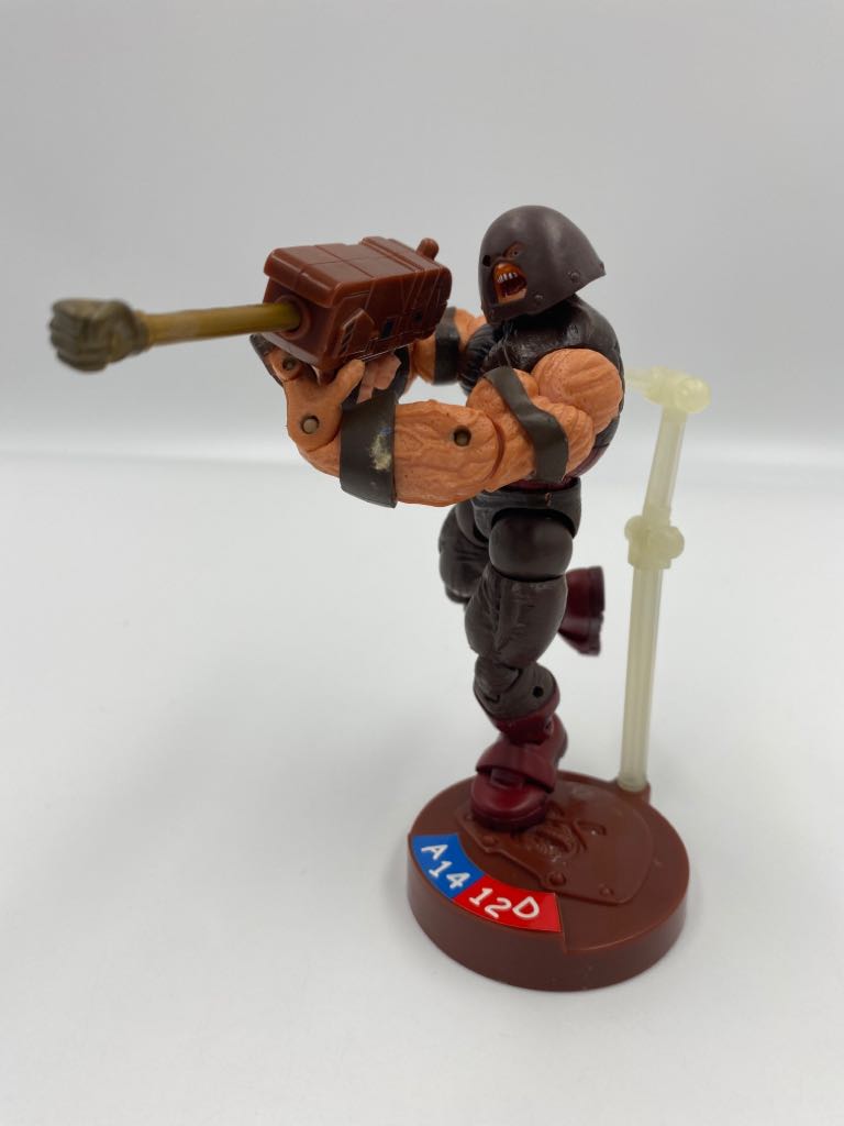 Marvel: Juggernaut - Toy Biz (Marvel Legends Showdown) action figure collectible - Main Image 2