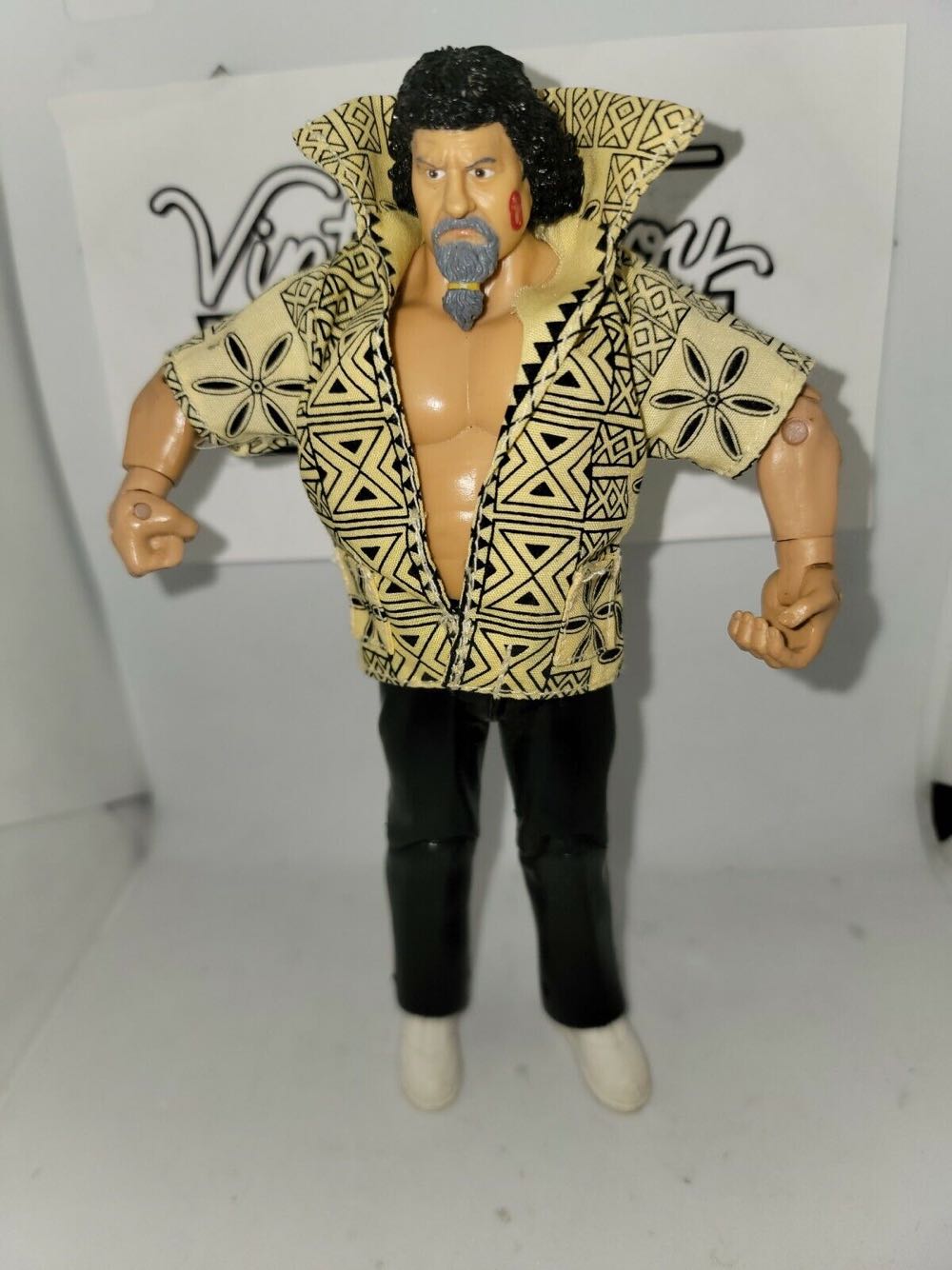 Captain Lou Albano - Jakks Pacific (WWE Jakks Classic Superstars Series 12) action figure collectible [Barcode 046354217992] - Main Image 3