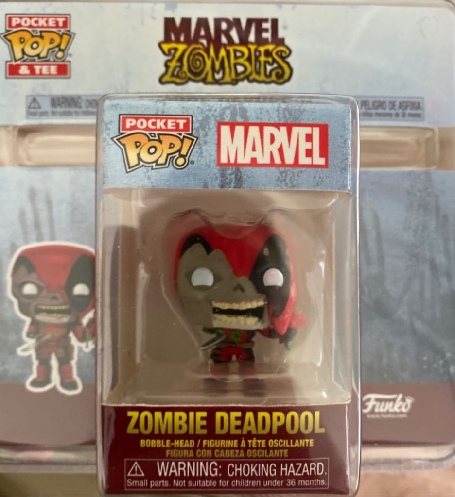 Diamond Select DC Gallery Superman PVC Posed Figure Diorama