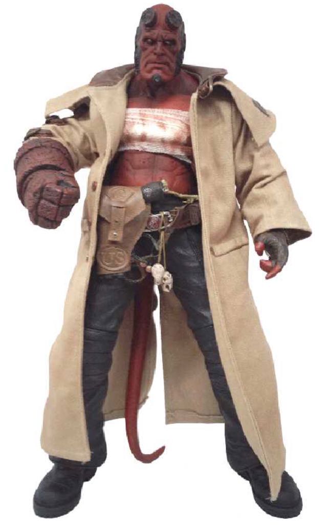 Hellboy (Battle Damaged) - Mezco Toyz (Hellboy II The Golden Army) action figure collectible [Barcode 696198151220] - Main Image 2