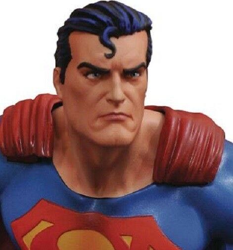 Diamond Select DC Gallery Superman PVC Posed Figure Diorama - Diamond Select Toys (DC Comics) action figure collectible [Barcode 699788828182] - Main Image 2