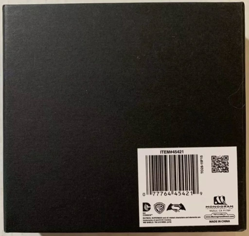 Batman V Superman SDCC 2015 Exclusive DieCast Pewter Logo Keyring - Monogram International (Batman V Superman: Dawn Of Justice) action figure collectible [Barcode 077764454219] - Main Image 2