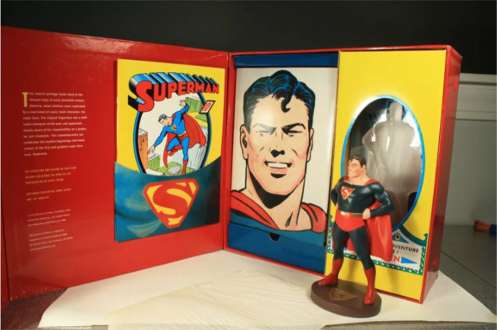 Golden Age 1938 Superman Statue - Chronicle Books (Superman) action figure collectible - Main Image 2
