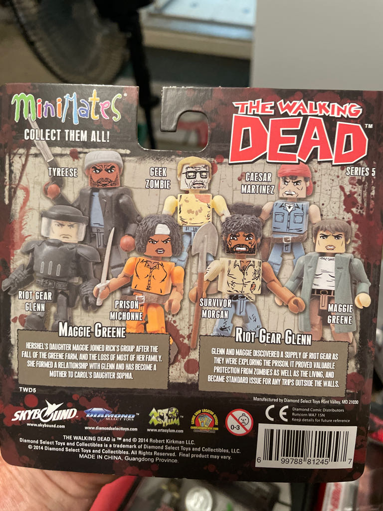 The Walking Dead - Art Asylum (Tv Series) action figure collectible [Barcode 699788812457] - Main Image 2