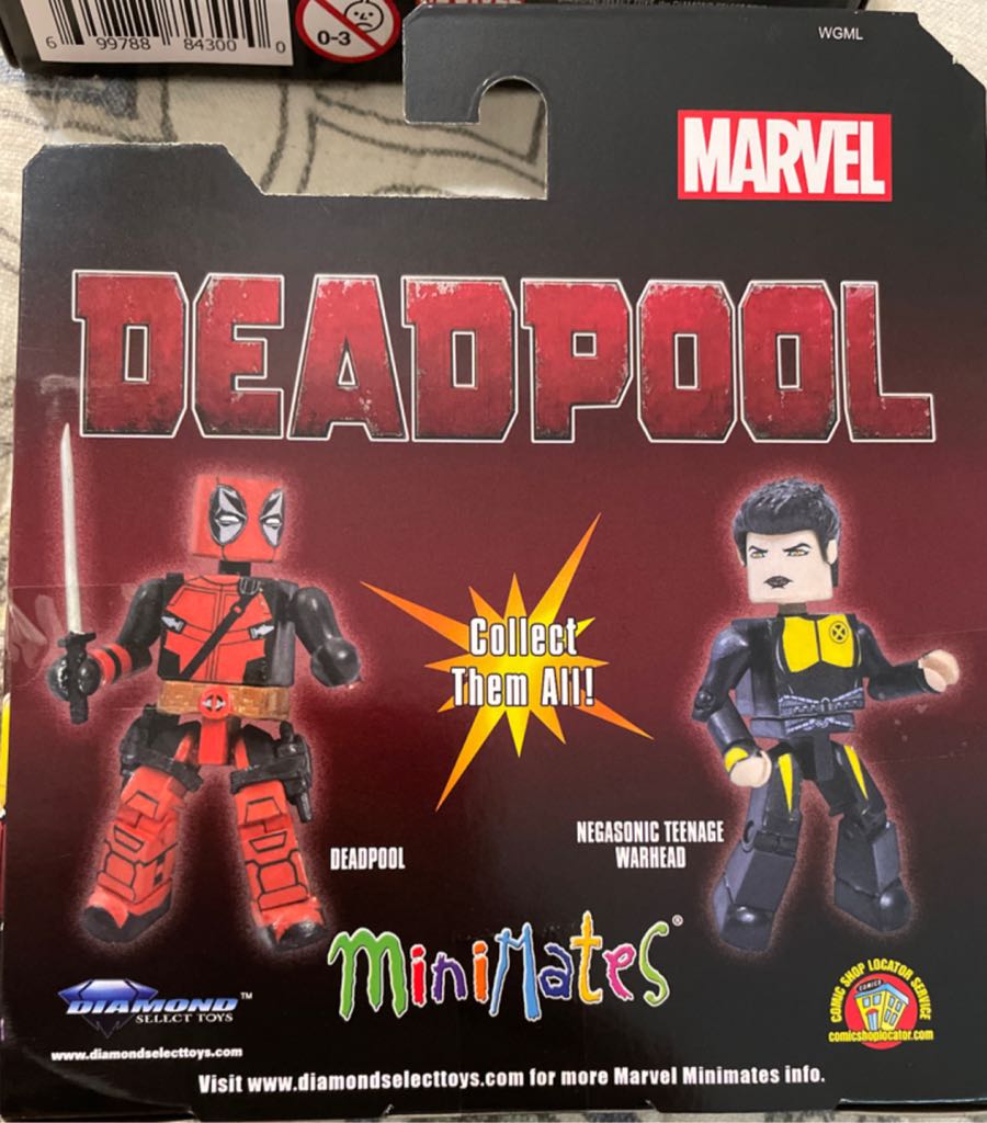 Deadpool - Art Asylum (Diamond Select Toys Marvel) action figure collectible [Barcode 699788843017] - Main Image 2