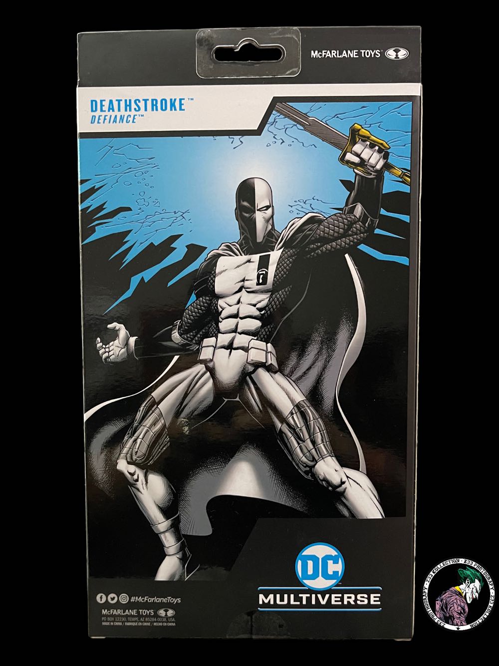 DC Multiverse (GLx29) Deathstroke - McFarlane Toys (DC Comics: Defience) action figure collectible - Main Image 3