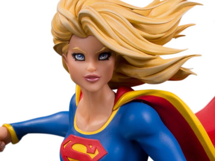 DC Designer Series: Supergirl (Micheal Turner) - DC Collectibles (DC Designer Series) action figure collectible [Barcode 761941354170] - Main Image 2