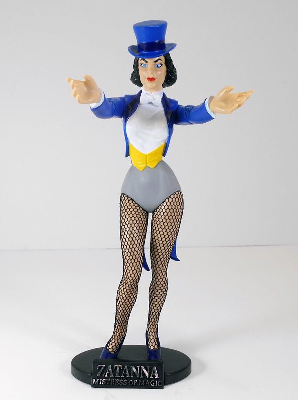 DC Direct - Mages, Mystics & Magicians - Zatanna - DC Direct (DC Direct Mages, Mystics & Magicians) action figure collectible - Main Image 2