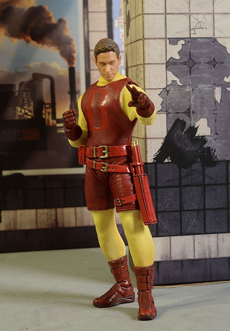 Mezco - One:12 Collective - Marvel Universe - Daredevil (Yellow Costume) 6” Action Figure - Mezco Toyz (One:12 Collective - Marvel Universe) action figure collectible - Main Image 3