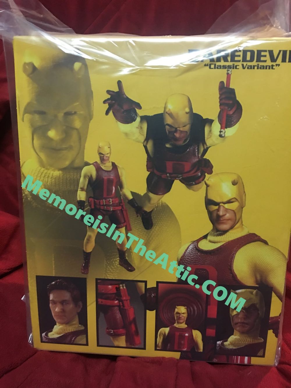 Mezco - One:12 Collective - Marvel Universe - Daredevil (Yellow Costume) 6” Action Figure - Mezco Toyz (One:12 Collective - Marvel Universe) action figure collectible - Main Image 4