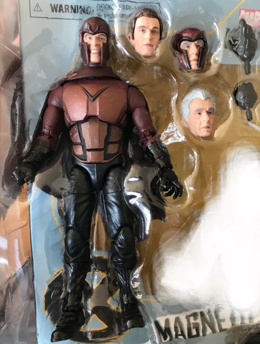 Magneto - Marvel Legends (Marvel (X-Men Movies)) action figure collectible - Main Image 3